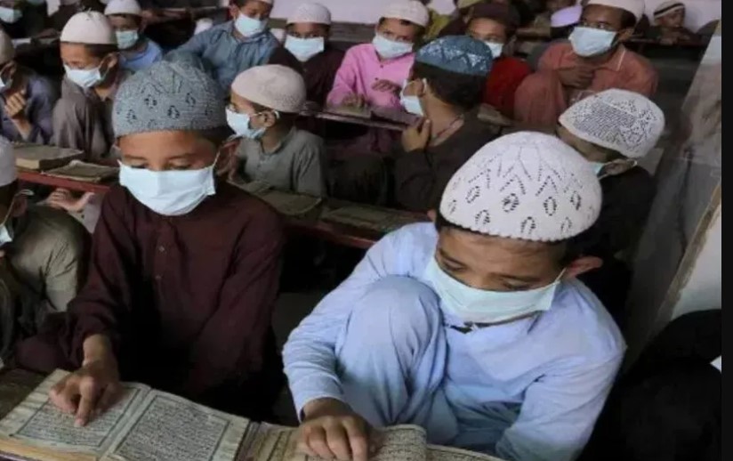 1 जुलाई से खत्म होगा मदरसा बोर्ड, अब शिक्षा विभाग से जुड़े अल्पसंख्यक संस्थानों को ही मिलेगा ‘पीएम पोषण’ का लाभ