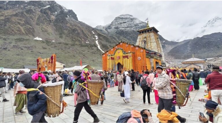 40 लाख से अधिक श्रद्धालुओं ने किए चारधाम दर्शन,स्वास्थ्य संबंधी दिक्कतों से 204 की मौत